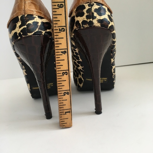 Qupid Leopard Print Stiletto Heels, Women’s Size 8, Brown/Gold - Picture 5 of 7